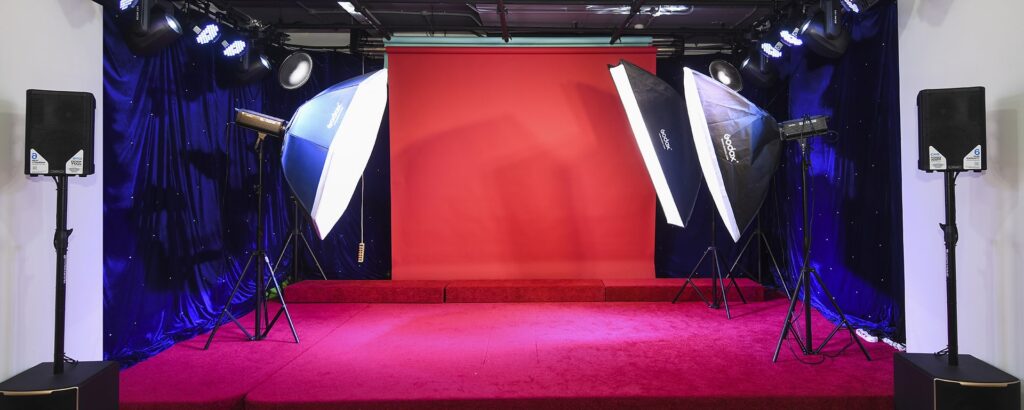 Homepage Banner - Sân khấu